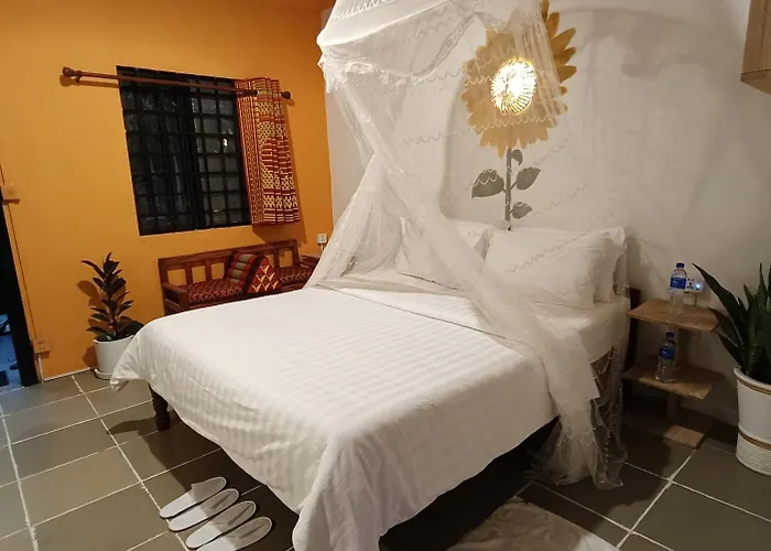 Homesteading Garden Retreat 3*