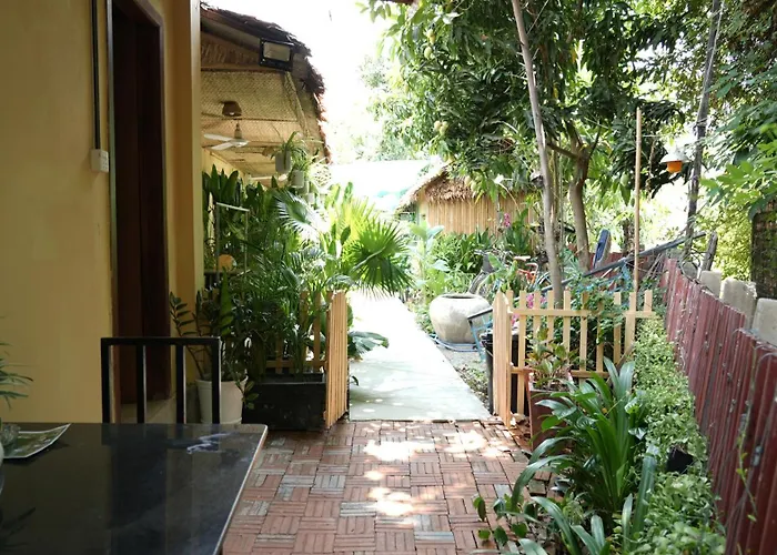 Zajazd Homesteading Garden Retreat