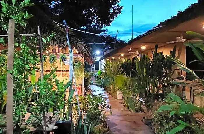 Homesteading Garden Retreat シェムリアップ