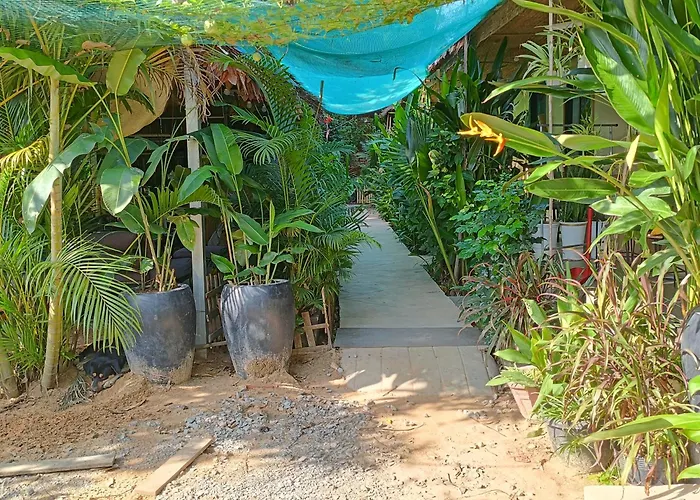 Homesteading Garden Retreat 宾馆 3*