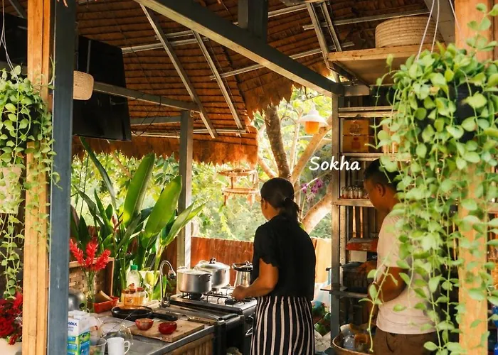 Zajazd Homesteading Garden Retreat